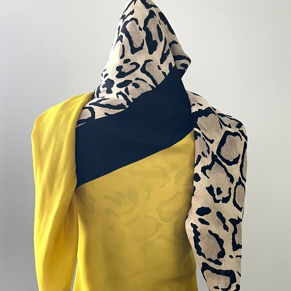 New Gucci Oversize Shawl Leopard Print Silk Yellow Wrap Scarf - Picture 13 of 16